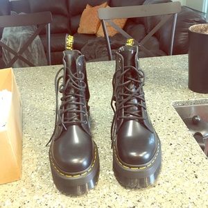 Platform Doc Marten